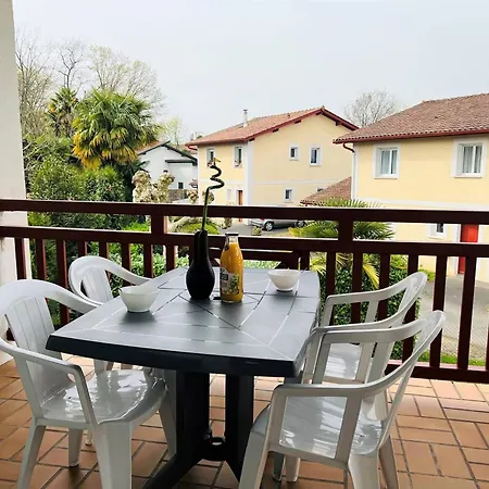 T1 Calme Avec Balcon Ensoleillé, 2 Lits, Parking Sécurisé - Fr-1-495-16 *