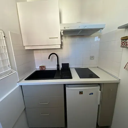 Апартаменты T1 Avec Balcon A Cambo-les-bains, Parking Inclus, 2 Couchages - Fr-1-495-16 Камбо-ле-Бен